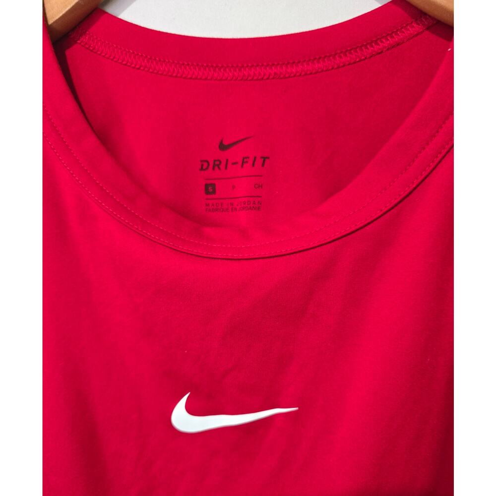 Nike Dri-FIT Red Cut-Out Back Training Tank – Small - Picture 6 of 7